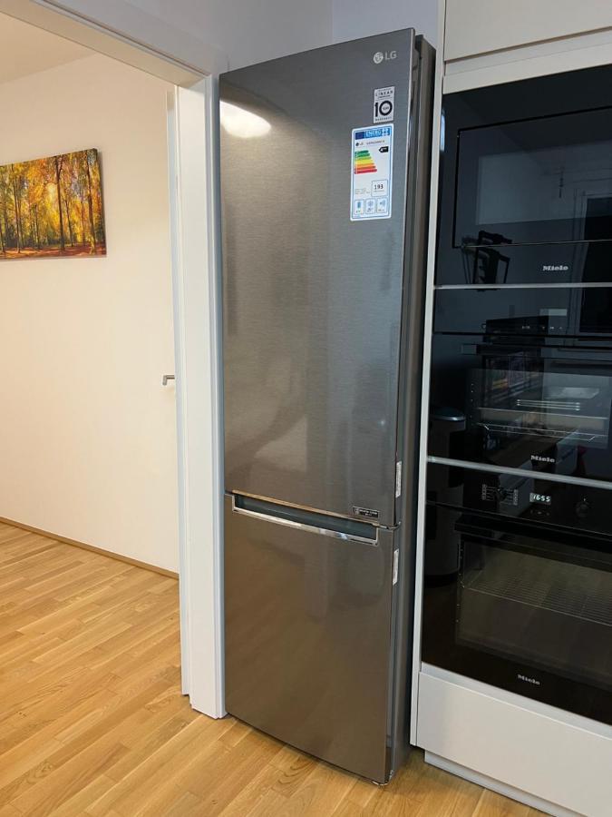 Modern Apartment Bei U Bahn Simmering เวียนนา ภายนอก รูปภาพ